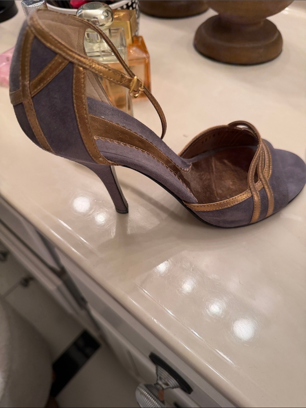 Casadei Purple Suede Heels with Gold Strap - Picture 3 of 8